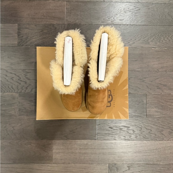 UGG Bailey Button Triplet Boots for Women - Picture 4 of 7